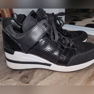 Michael Kors - Georgie Embossed Leather Trainer, Size 8.5M